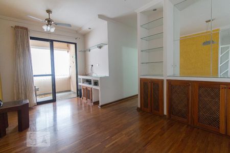 Sala de apartamento à venda com 2 quartos, 57m² em Vila Bertioga, São Paulo
