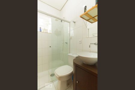 Casa à venda com 125m², 2 quartos e 2 vagas Casa à venda com 125m², 2 quartos e 2 vagasBanheiro