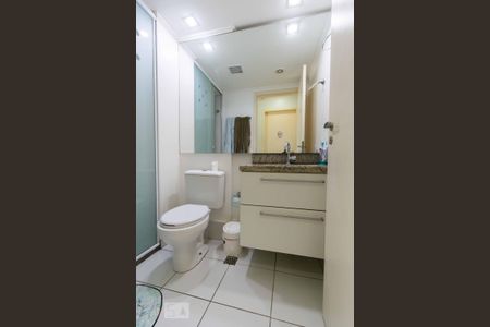 Apartamento à venda com 70m², 2 quartos e 1 vaga Apartamento à venda com 70m², 2 quartos e 1 vagaBanheiro Social 01