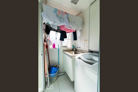 Apartamento à venda com 70m², 2 quartos e 1 vaga Apartamento à venda com 70m², 2 quartos e 1 vagaÁrea de Serviço