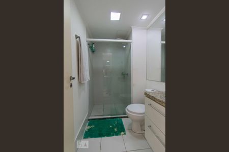 Apartamento à venda com 70m², 2 quartos e 1 vaga Apartamento à venda com 70m², 2 quartos e 1 vagaBanheiro Suíte 02