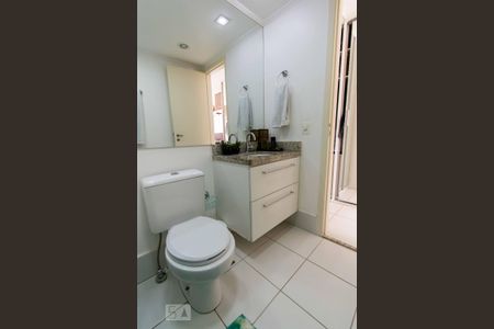 Apartamento à venda com 70m², 2 quartos e 1 vaga Apartamento à venda com 70m², 2 quartos e 1 vagaBanheiro Suíte 02