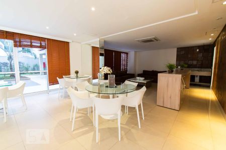 Apartamento à venda com 70m², 2 quartos e 1 vaga Apartamento à venda com 70m², 2 quartos e 1 vagaSalão de Festas