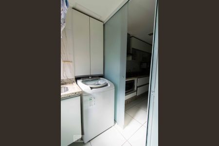 Apartamento à venda com 70m², 2 quartos e 1 vaga Apartamento à venda com 70m², 2 quartos e 1 vagaÁrea de Serviço