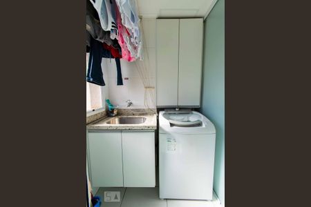Apartamento à venda com 70m², 2 quartos e 1 vaga Apartamento à venda com 70m², 2 quartos e 1 vagaÁrea de Serviço
