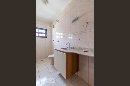 Banheiro de casa à venda com 3 quartos, 121m² em Vila Alzira, Santo André