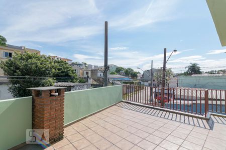 Casa à venda com 121m², 3 quartos e 4 vagasTerraço