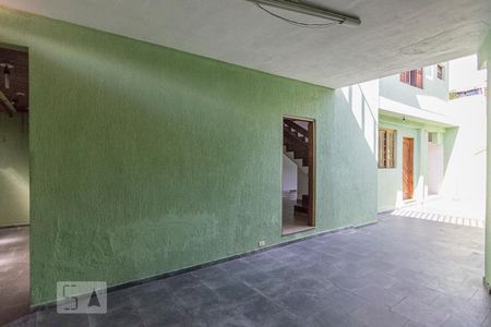 Casa à venda com 121m², 3 quartos e 4 vagasQuintal