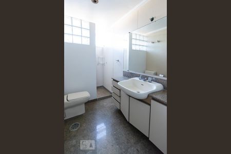 Apartamento à venda com 340m², 4 quartos e 4 vagasBanheiro Suíte 3