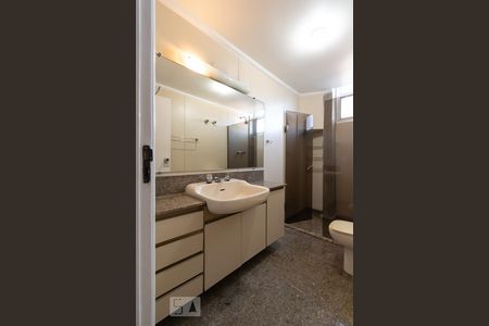 Apartamento à venda com 340m², 4 quartos e 4 vagasBanheiro Suite 2