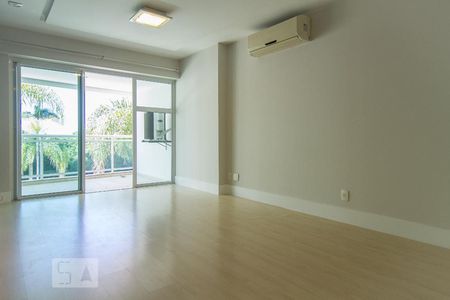 Sala de apartamento para alugar com 3 quartos, 108m² em Barra da Tijuca, Rio de Janeiro