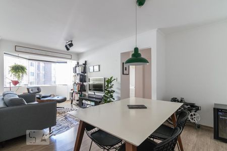 Sala de apartamento para alugar com 2 quartos, 57m² em Centro, Curitiba
