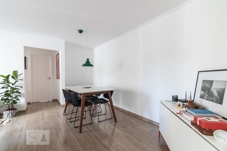 Sala de apartamento para alugar com 2 quartos, 57m² em Centro, Curitiba