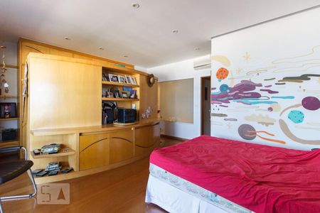 Apartamento à venda com 198m², 3 quartos e 3 vagas Apartamento à venda com 198m², 3 quartos e 3 vagasSuíte 1