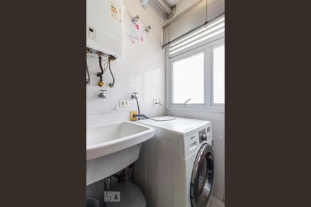 Apartamento para alugar com 62m², 2 quartos e 2 vagasÁrea de serviço
