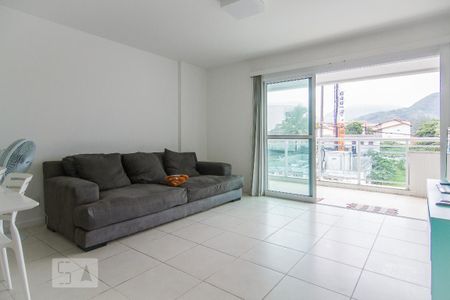 Sala de apartamento para alugar com 2 quartos, 83m² em Recreio dos Bandeirantes, Rio de Janeiro