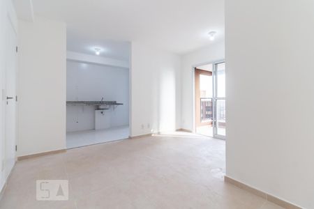 Sala de apartamento para alugar com 2 quartos, 61m² em Jardim Tupanci, Barueri