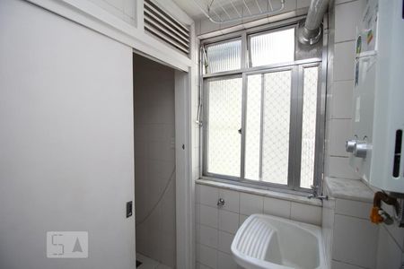 Apartamento à venda com 86m², 2 quartos e 1 vagaÁrea de Serviço