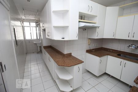 Apartamento à venda com 86m², 2 quartos e 1 vagaCozinha