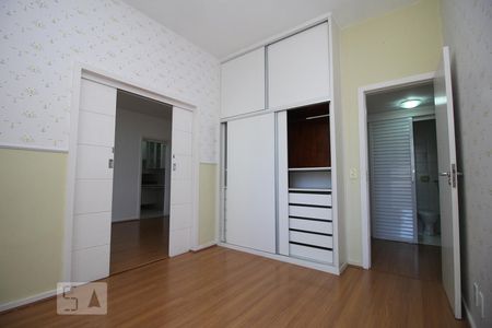 Apartamento à venda com 86m², 2 quartos e 1 vagaQuarto