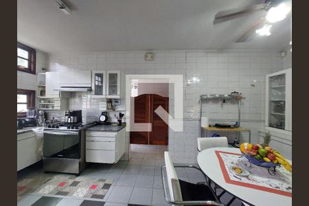 Casa à venda com 500m², 6 quartos e 6 vagasCozinha