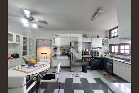 Casa à venda com 500m², 6 quartos e 6 vagasCozinha