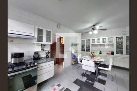 Casa à venda com 500m², 6 quartos e 6 vagasCozinha