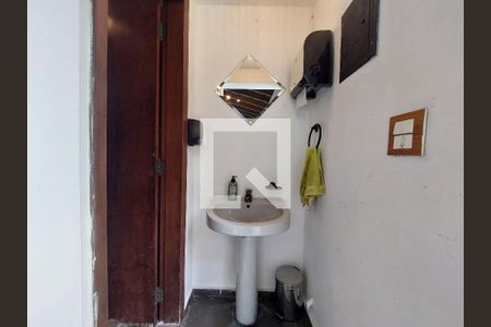 Casa à venda com 500m², 6 quartos e 6 vagasBanheiro na Área de Lazer