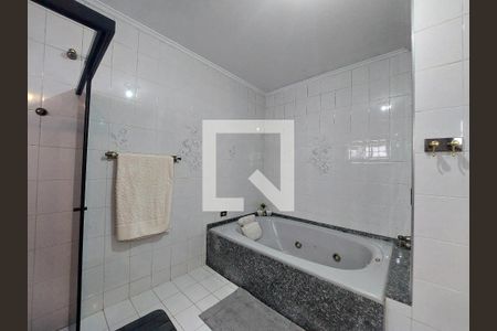 Casa à venda com 500m², 6 quartos e 6 vagasBanheira - Banheiro 3