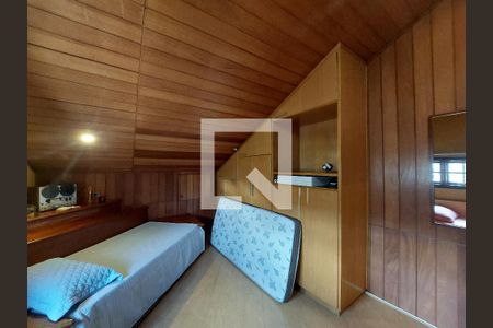 Casa à venda com 500m², 6 quartos e 6 vagasQuarto 4 / Sótão