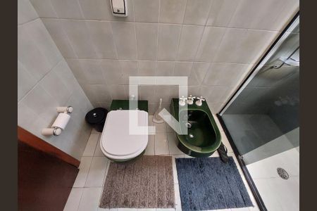 Casa à venda com 500m², 6 quartos e 6 vagasBanheiro 2