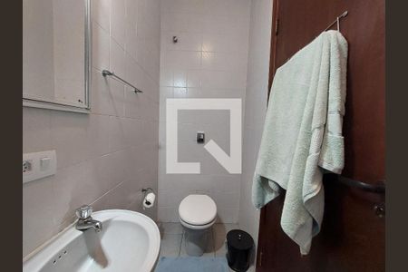 Casa à venda com 500m², 6 quartos e 6 vagasBanheiro na Área de Serviço