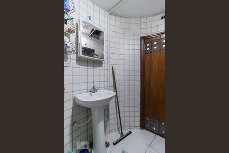 Casa à venda com 300m², 4 quartos e 4 vagasBanheiro suíte 2
