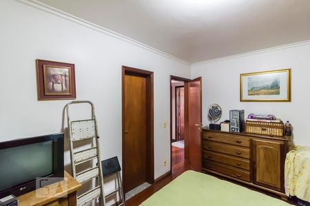 Casa à venda com 300m², 4 quartos e 4 vagasSuíte 1