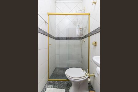 Casa à venda com 300m², 4 quartos e 4 vagasBanheiro de serviço