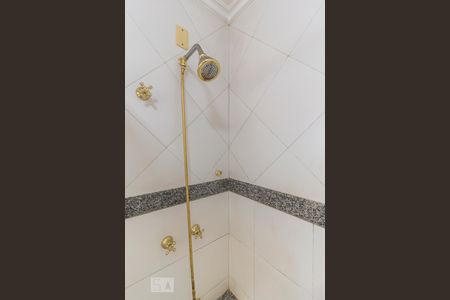 Casa à venda com 300m², 4 quartos e 4 vagasBanheiro suíte 1