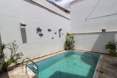 Casa à venda com 300m², 4 quartos e 4 vagasPiscina