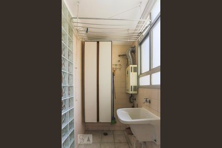 Apartamento à venda com 78m², 3 quartos e 2 vagas Apartamento à venda com 78m², 3 quartos e 2 vagasÁrea de Serviço