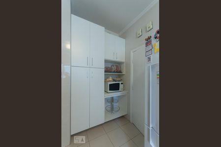 Apartamento à venda com 180m², 4 quartos e 3 vagasCozinha - Armário