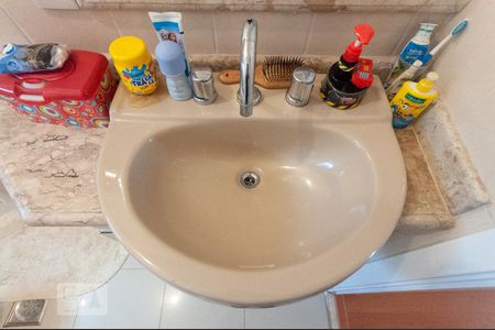 Apartamento à venda com 180m², 4 quartos e 3 vagasBanheiro Quarto 4 Suíte - Pia