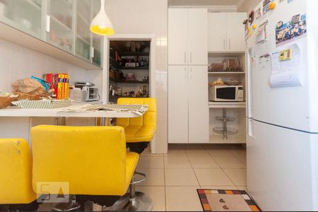 Apartamento à venda com 180m², 4 quartos e 3 vagasCozinha