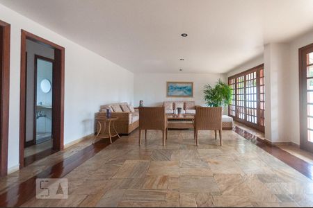 Apartamento à venda com 180m², 4 quartos e 3 vagasÁrea Comum - Salão de Festas