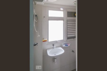 Apartamento para alugar com 124m², 3 quartos e 1 vaga Apartamento para alugar com 124m², 3 quartos e 1 vagaBanheiro de serviço