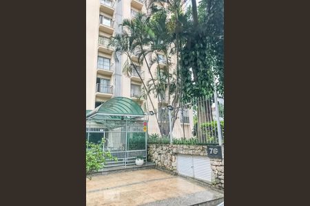 Apartamento para alugar com 124m², 3 quartos e 1 vaga Apartamento para alugar com 124m², 3 quartos e 1 vagaFachada