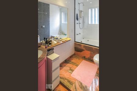 Apartamento para alugar com 124m², 3 quartos e 1 vaga Apartamento para alugar com 124m², 3 quartos e 1 vagaBanheiro suíte 1