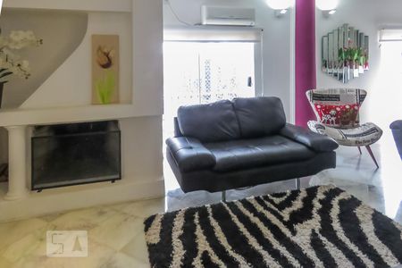 Sala de apartamento para alugar com 3 quartos, 124m² em Vila Olímpia, São Paulo