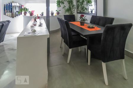 Sala de apartamento para alugar com 3 quartos, 124m² em Vila Olímpia, São Paulo