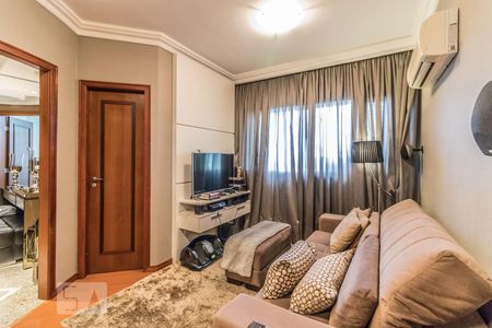 Sala de tv de apartamento para alugar com 3 quartos, 150m² em Cristo Rei, Curitiba