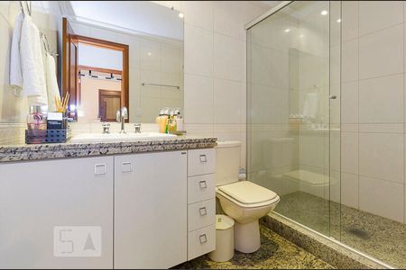 Apartamento para alugar com 150m², 3 quartos e sem vaga Apartamento para alugar com 150m², 3 quartos e sem vagaBanheiro social 2