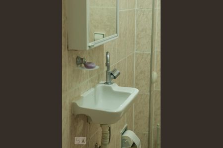 Apartamento para alugar com 135m², 3 quartos e 1 vaga Apartamento para alugar com 135m², 3 quartos e 1 vagaBanheiro de Serviço